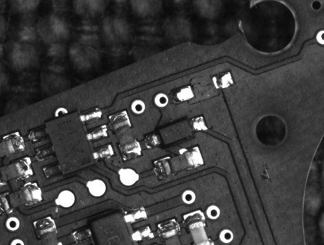 OneVision 이상 감지 예시 — PCB